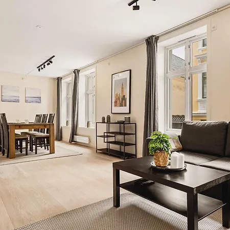 Dinbnb I For The Whole Crew I Idyllic Location Apartment *